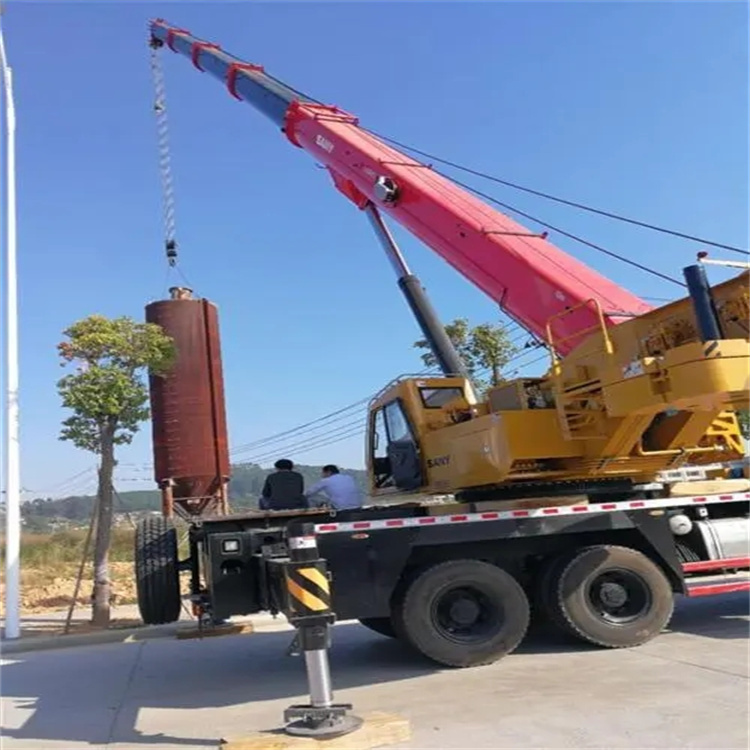 将乐县吊车租赁作业时的保养和维护