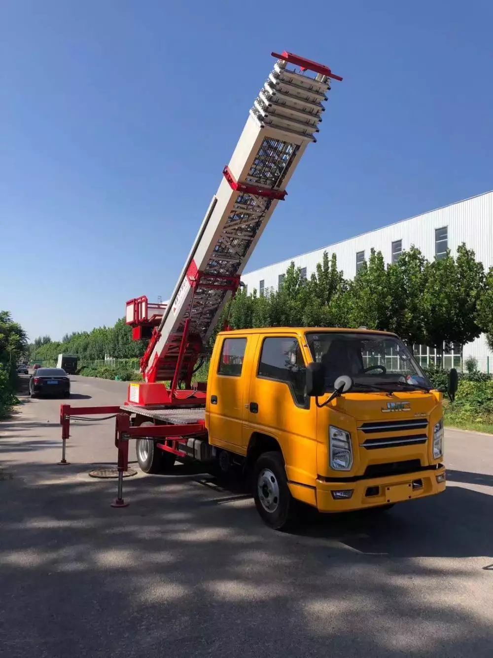 将乐县附近的云梯车出租服务：轻松解决高空作业需求